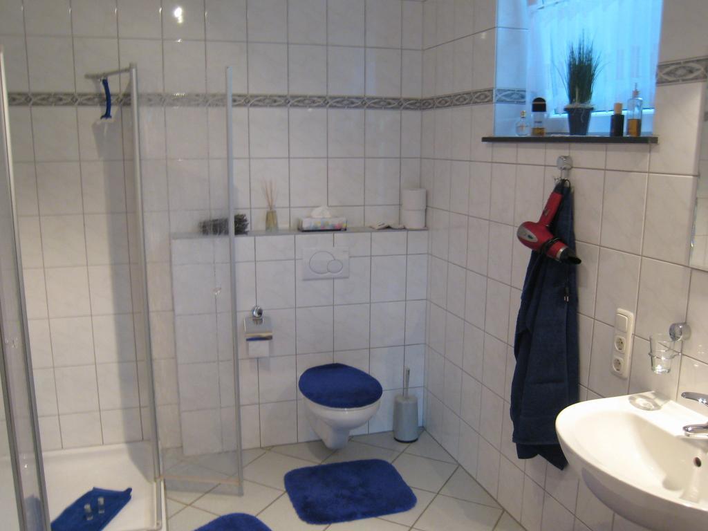 Sch ne Wohnung in der Moselregion Kinheim Exterior foto